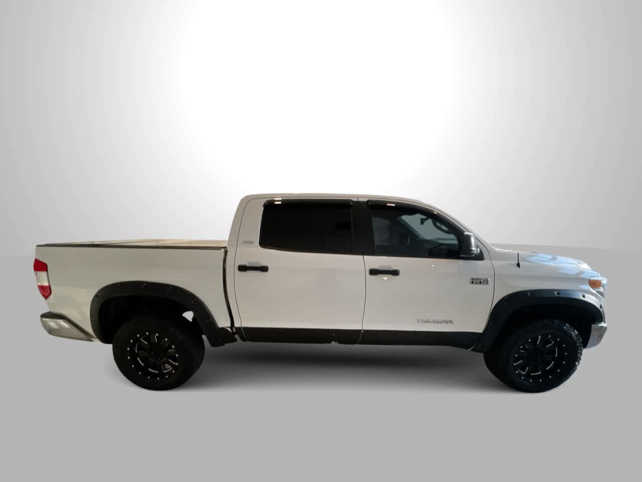 Used 2016 Toyota Tundra SR5 w/ SR5 Upgrade Package AWD/4WD image 9
