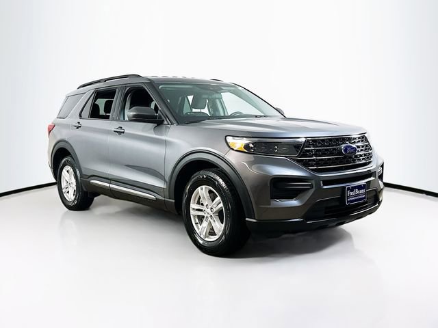 Used 2022 Ford Explorer XLT image 1