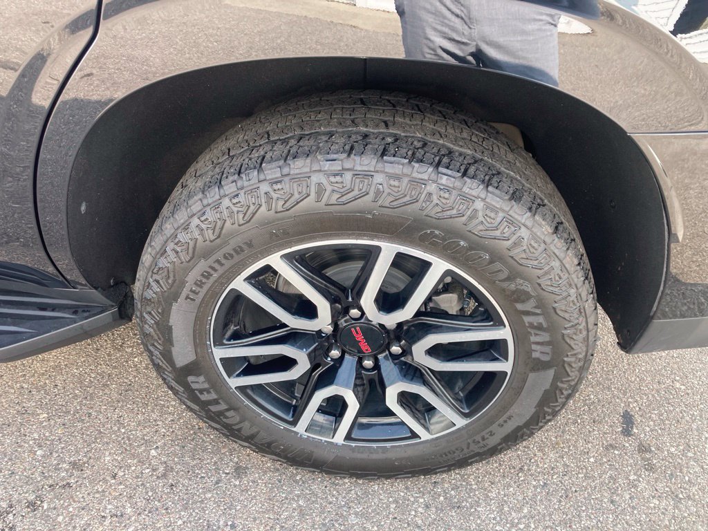 Certified 2023 GMC Yukon AT4 w/ LPO, Floor Liner Package AWD/4WD image 9