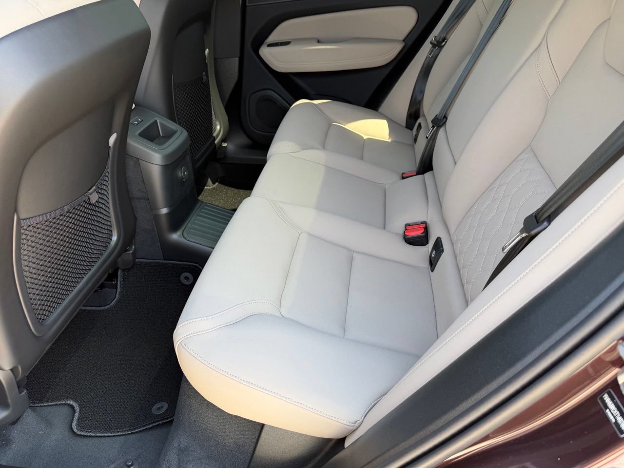 New 2026 Volvo XC60 T8 Plus w/ Protection Package Premier AWD/4WD image 18