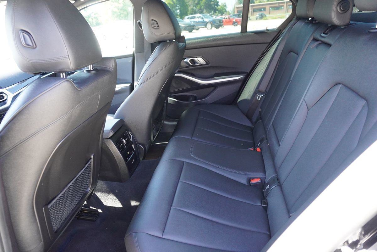 Used 2021 BMW 330i Sedan RWD image 17