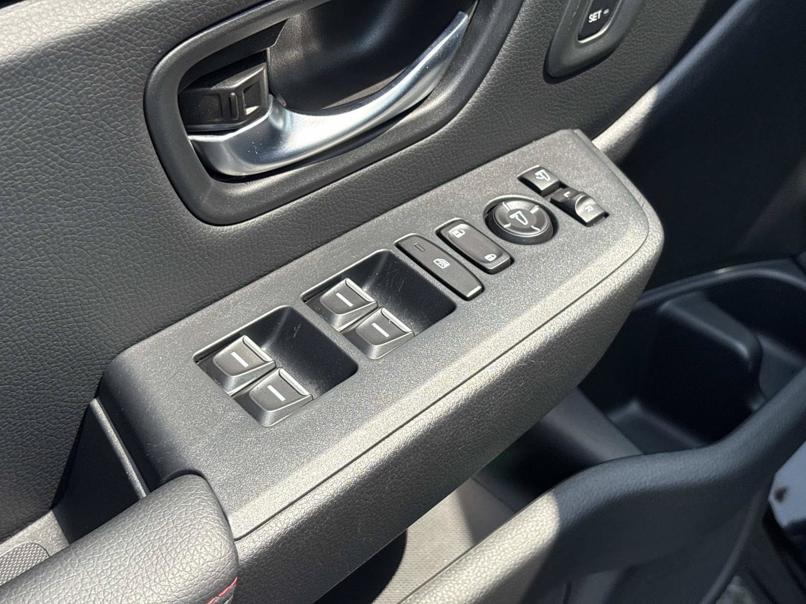 Used 2025 Honda Pilot Black Edition image 14