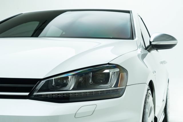 Used 2017 Volkswagen Golf R 4-Door image 11