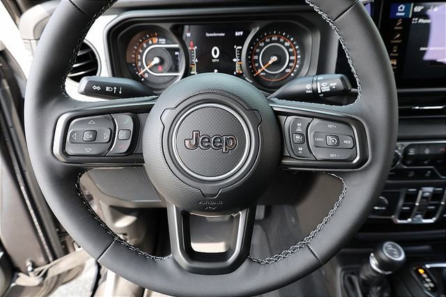 New 2025 Jeep Gladiator Sport image 16