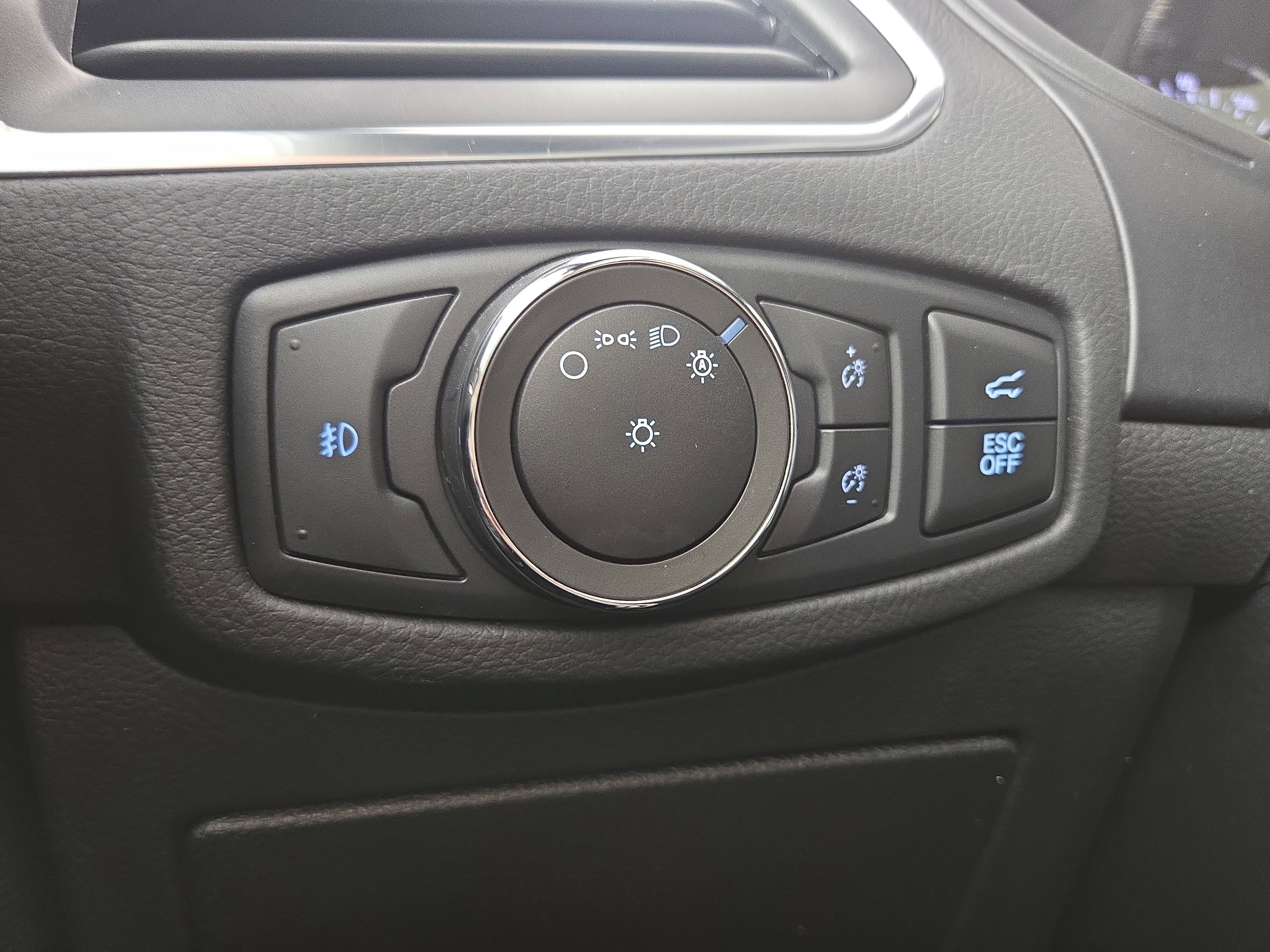 Used 2022 Ford Edge ST w/ Equipment Group 401A image 27