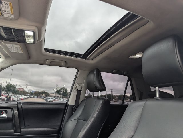 Used 2015 Toyota 4Runner Trail Premium AWD/4WD image 27