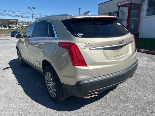 Used 2017 Cadillac XT5 Luxury w/ Driver Awareness Package image 6