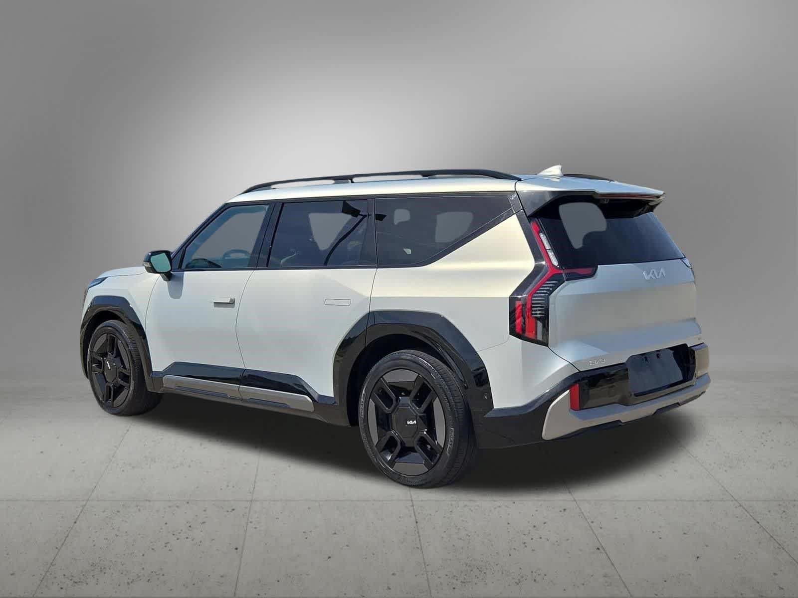 Certified 2024 Kia EV9 GT-Line AWD/4WD image 4