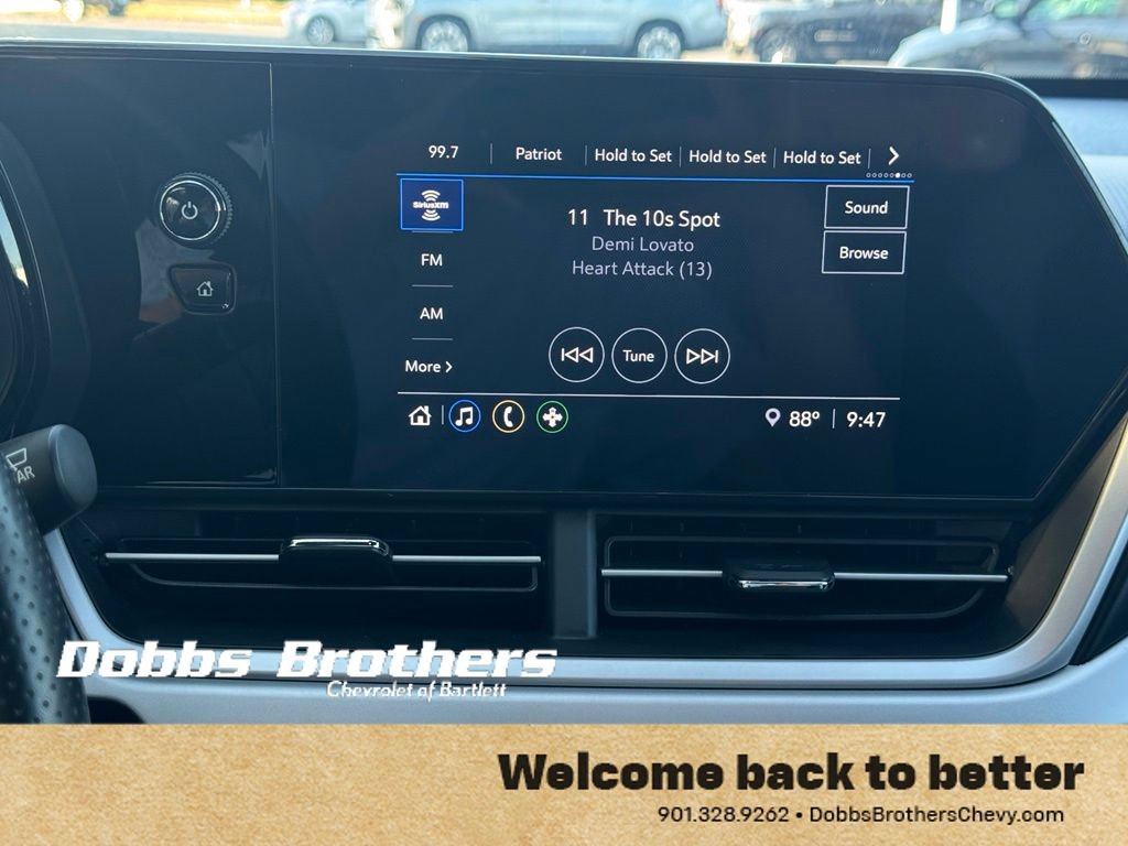 Used 2024 Chevrolet Trax RS w/ Driver Confidence Package FWD image 29