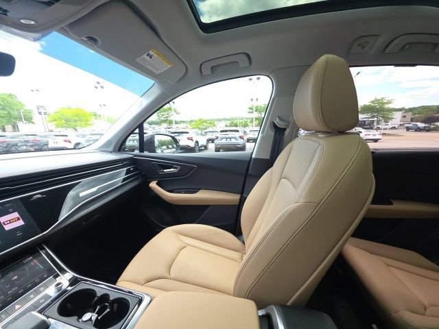 Used 2025 Audi Q7 3.0T Premium Plus AWD/4WD image 22