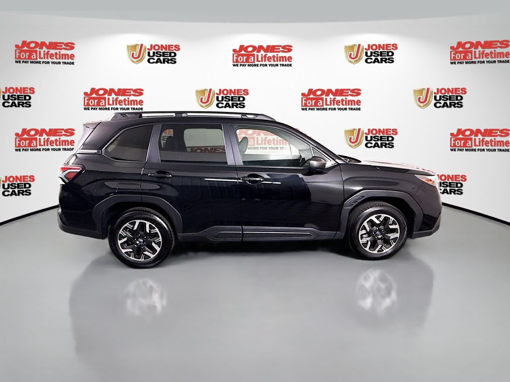 Certified 2025 Subaru Forester Premium AWD/4WD image 17