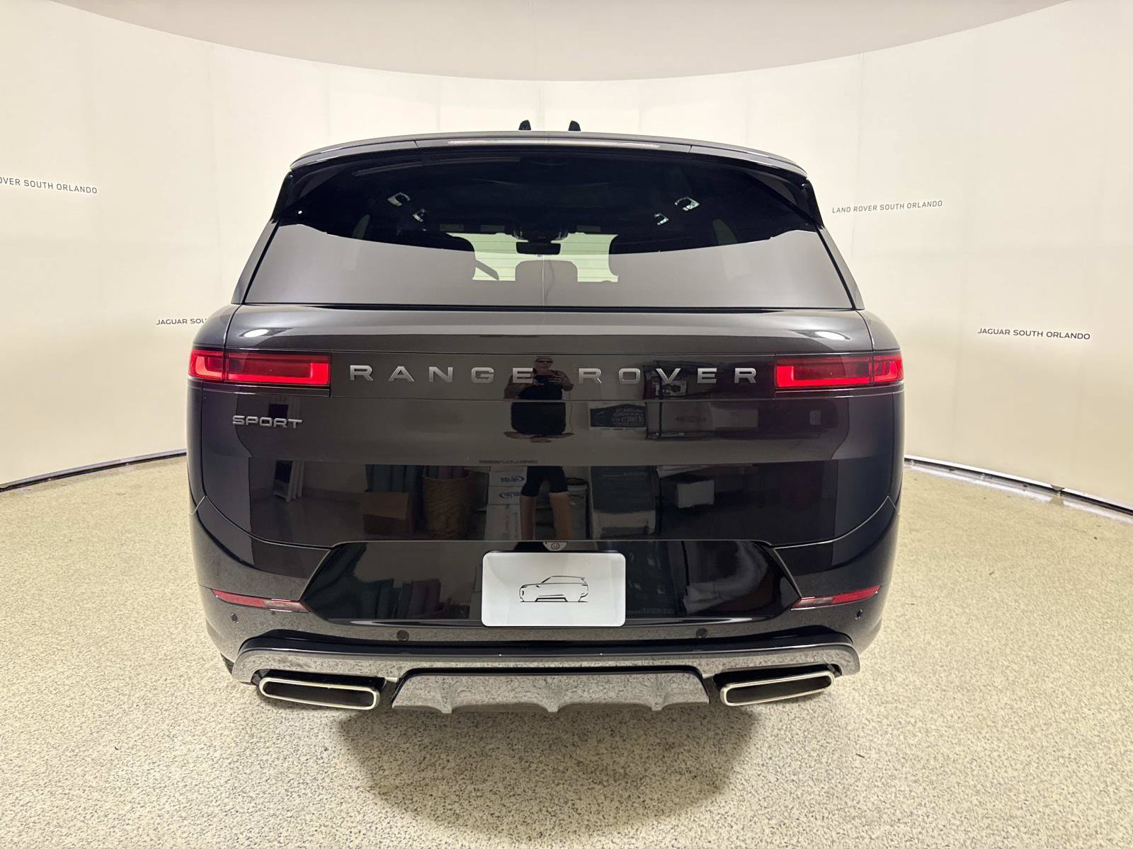 New 2026 Land Rover Range Rover Sport Dynamic SE AWD/4WD image 4