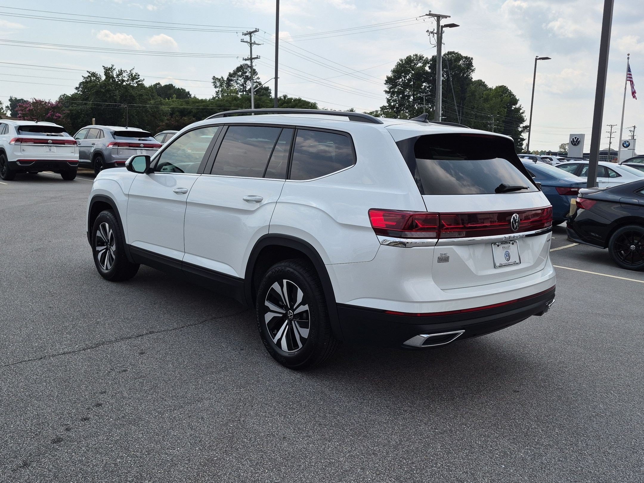 Used 2026 Volkswagen Atlas SE AWD/4WD image 5
