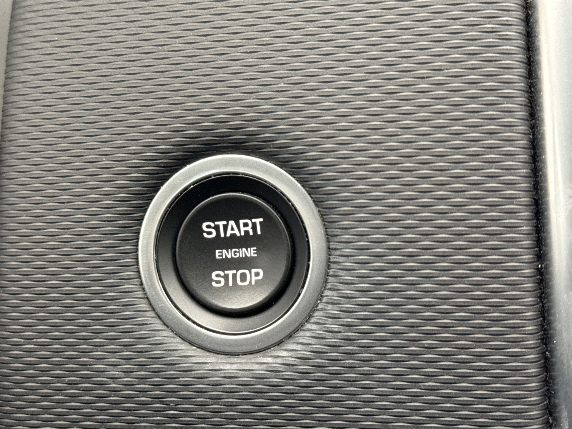 Used 2023 Land Rover Discovery Sport SE R-Dynamic image 23