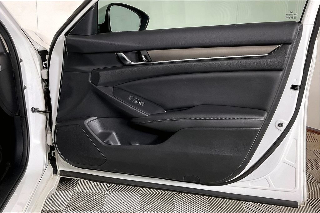 Used 2019 Honda Accord LX image 23