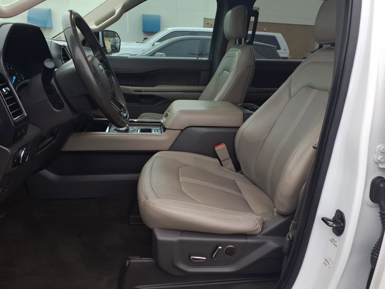 Used 2020 Ford Expedition Limited image 16