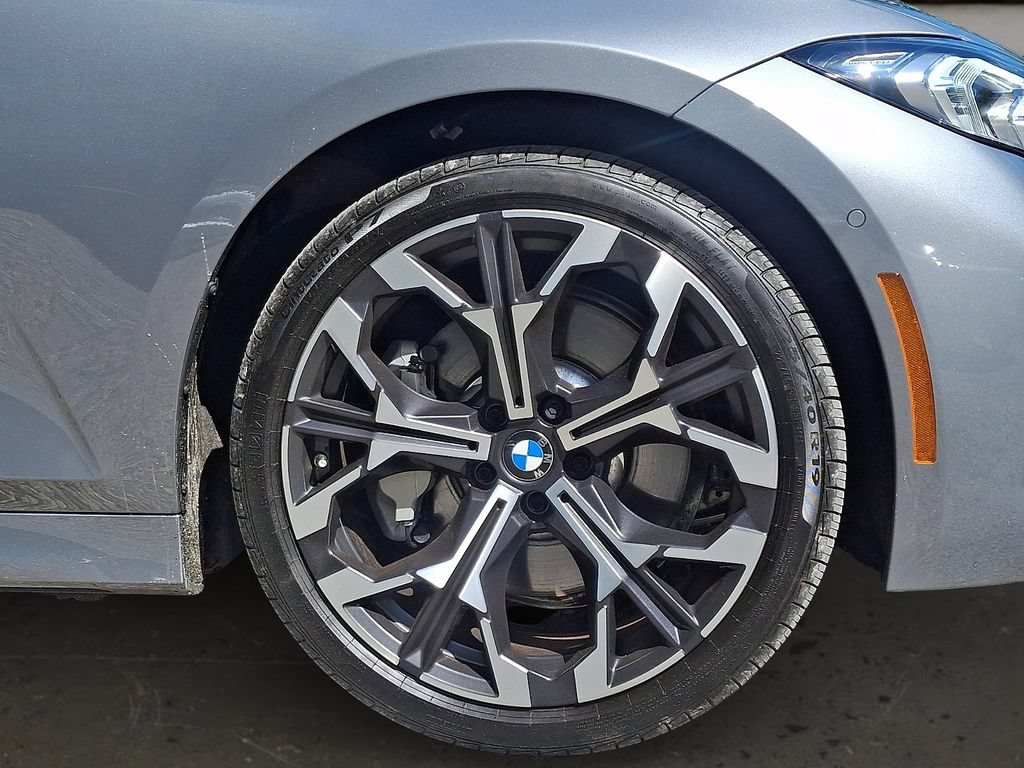Used 2026 BMW 330i xDrive Sedan w/ M Sport Package AWD/4WD image 9