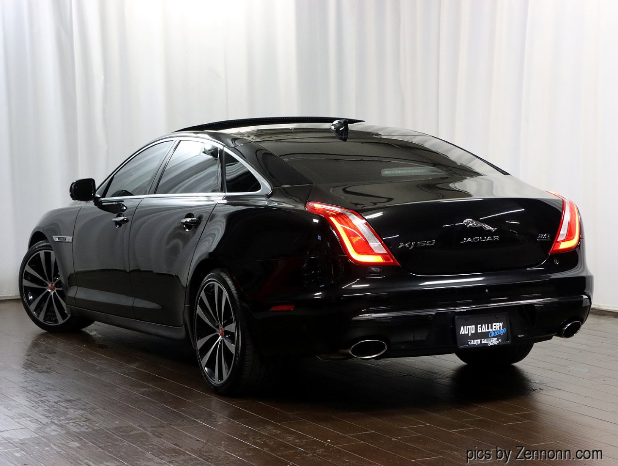 Used 2019 Jaguar XJ L Portfolio image 10