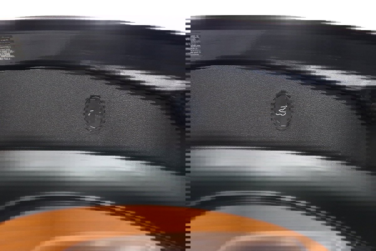 Used 2023 Tesla Model 3 Standard Range image 24