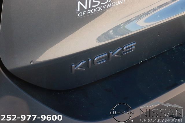 Used 2025 Nissan Kicks SV w/ Charging Package image 9