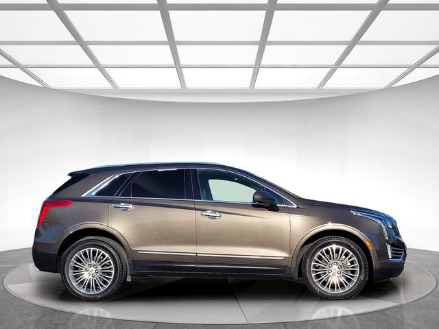 Used 2019 Cadillac XT5 FWD image 3