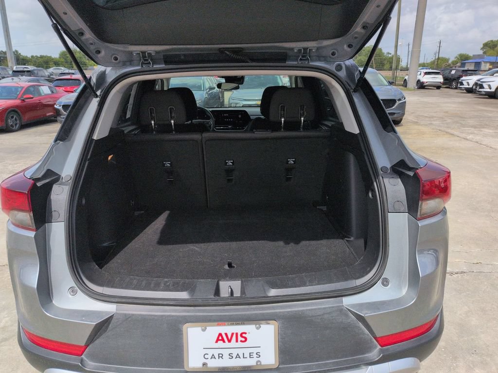 Used 2025 Chevrolet TrailBlazer LT AWD/4WD image 28