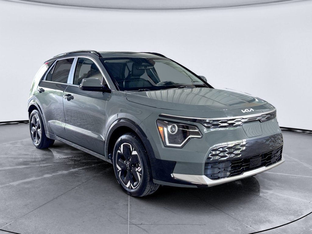 Used 2024 Kia Niro Wind w/ Wind Preserve Package FWD image 4