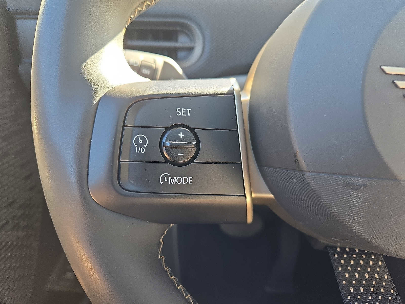 Used 2025 MINI Cooper 2-Door Hardtop image 19