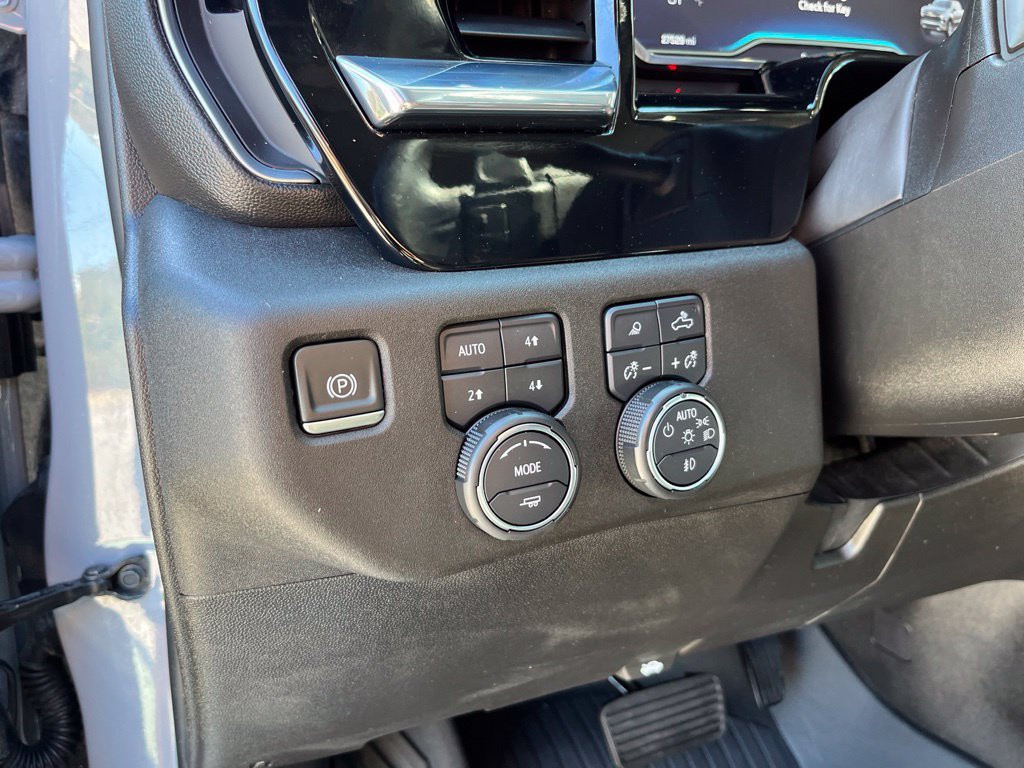 Used 2024 Chevrolet Silverado 1500 RST AWD/4WD image 8