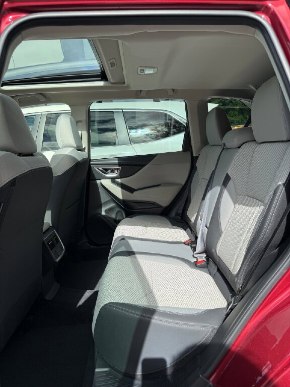 Used 2023 Subaru Forester Premium image 12