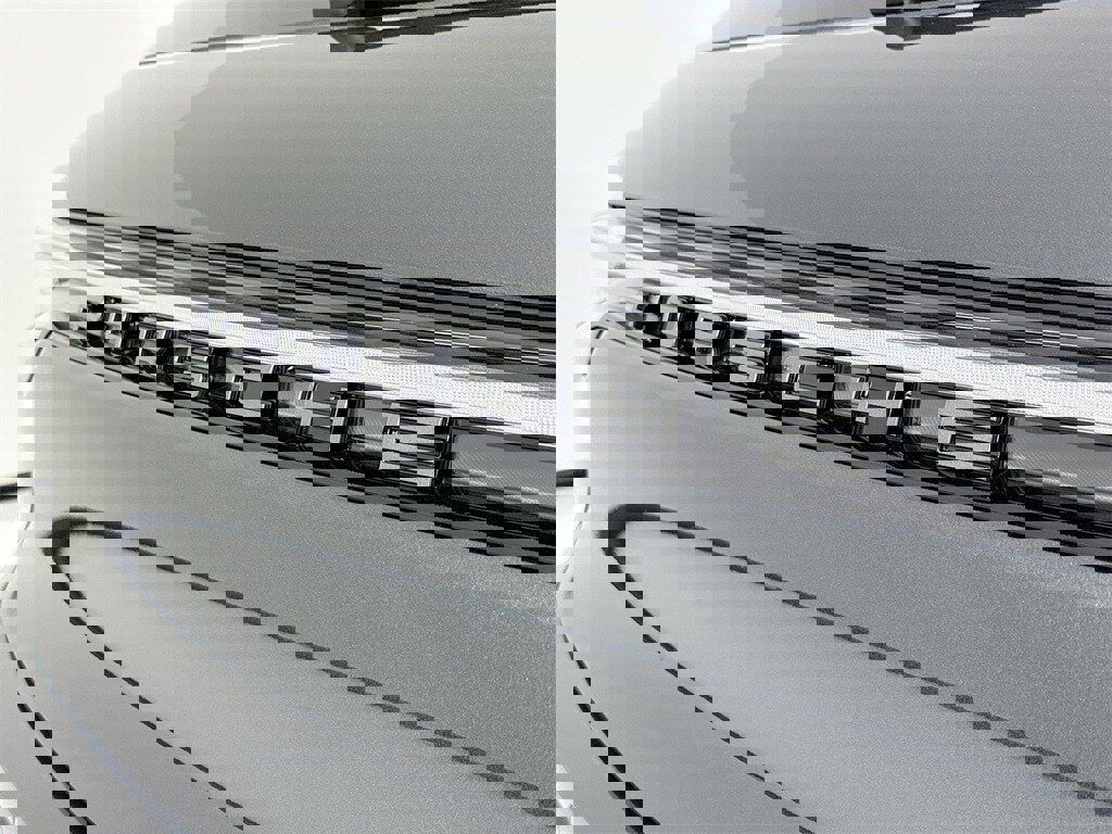 New 2026 Porsche Macan Turbo image 37