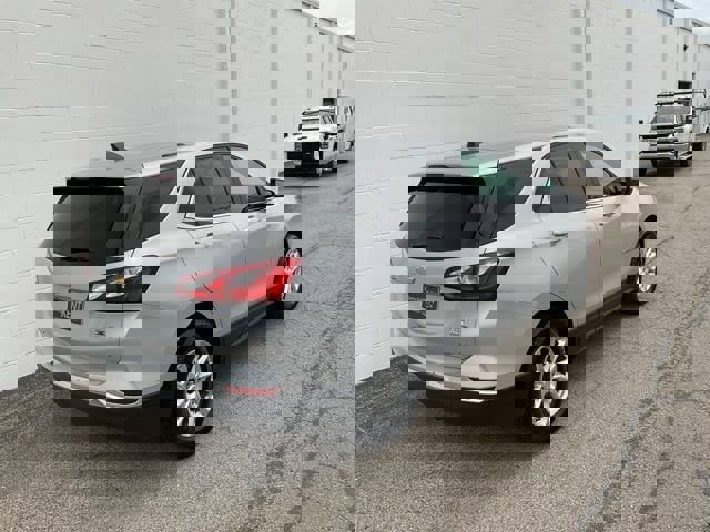 Used 2018 Chevrolet Equinox LT image 4