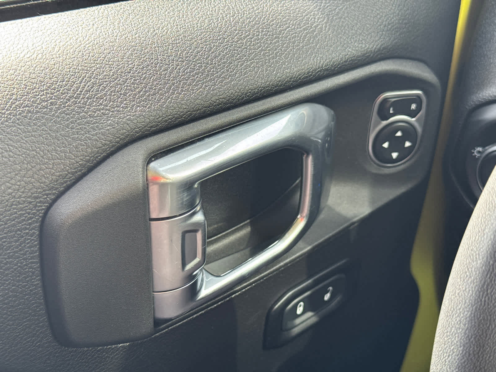 Used 2023 Jeep Wrangler Unlimited w/ Convenience Group image 23