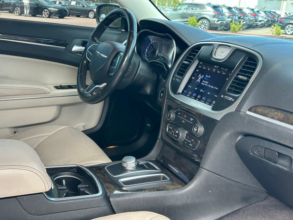 Used 2018 Chrysler 300 Limited RWD image 48