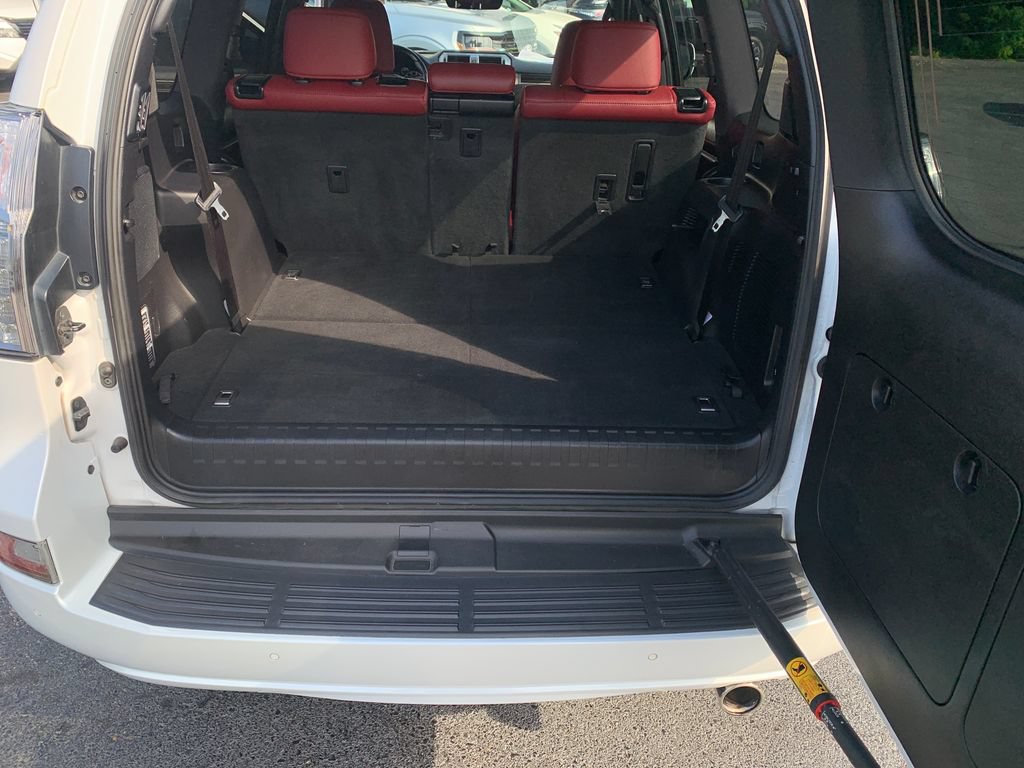 Used 2021 Lexus GX 460 Luxury w/ Accessory Package AWD/4WD image 27