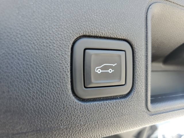 Used 2024 GMC Terrain SLT FWD image 10