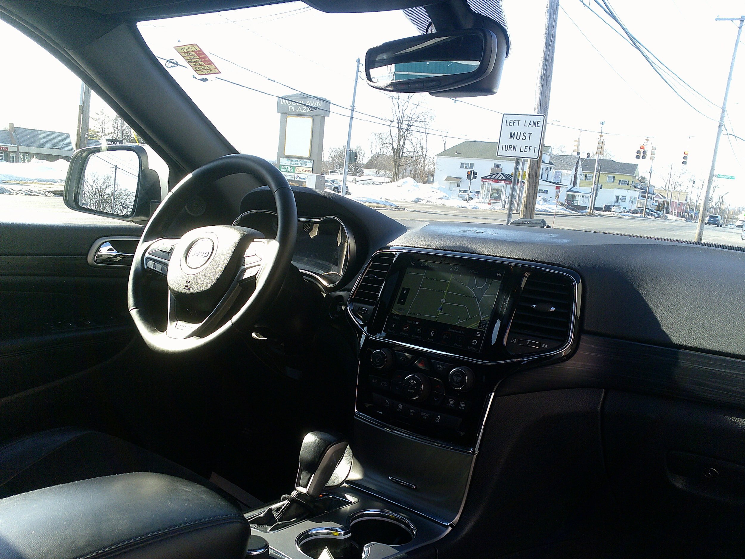Used 2022 Jeep Grand Cherokee Laredo X image 24