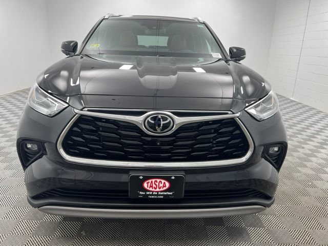 Used 2024 Toyota Highlander Platinum AWD/4WD image 3