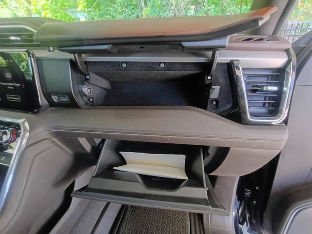 Used 2024 GMC Sierra 2500 Denali w/ Denali Reserve Package AWD/4WD image 47