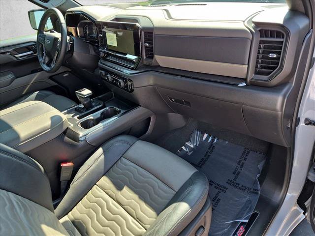 Used 2024 Chevrolet Silverado 1500 ZR2 w/ Technology Package AWD/4WD image 21