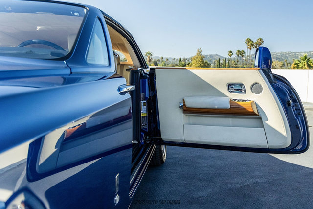 Used 2010 Rolls-Royce Phantom Drophead Coupe RWD image 62