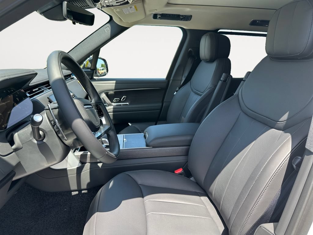 New 2026 Land Rover Range Rover Long Wheelbase SE AWD/4WD image 9