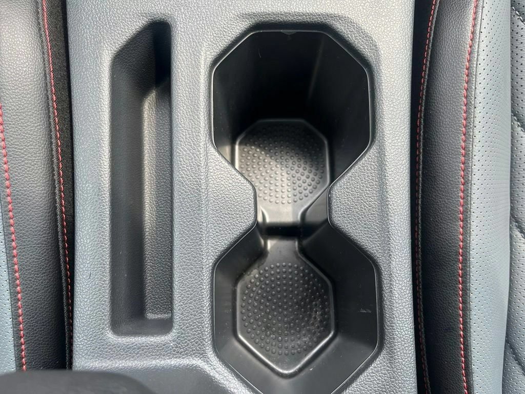 Certified 2025 Volkswagen Jetta GLI Autobahn w/ GLI Black Package FWD image 15
