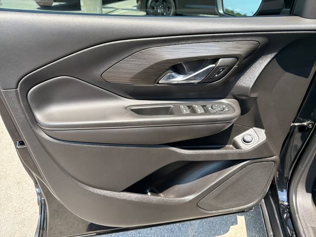 Used 2023 GMC Terrain SLE w/ Driver Convenience Package FWD image 15