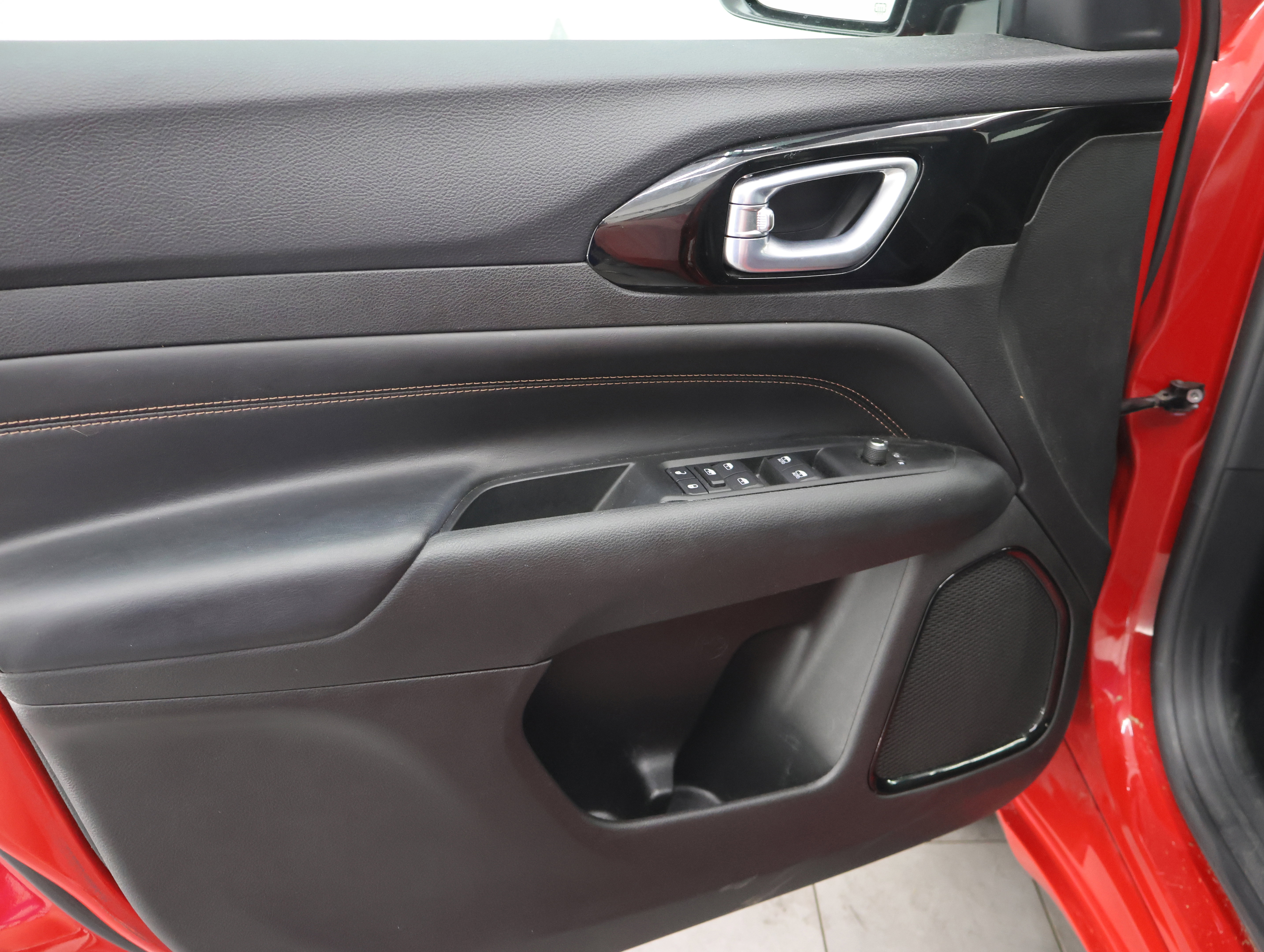 Used 2022 Jeep Compass Limited AWD/4WD image 38