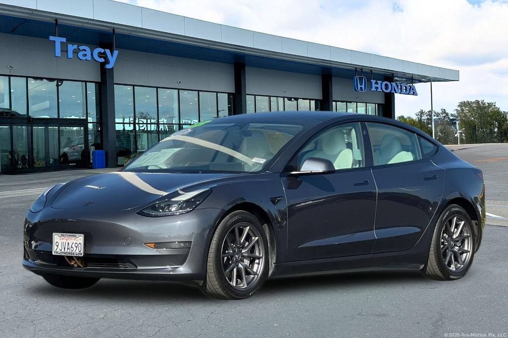 Used 2023 Tesla Model 3 Standard Range RWD image 14