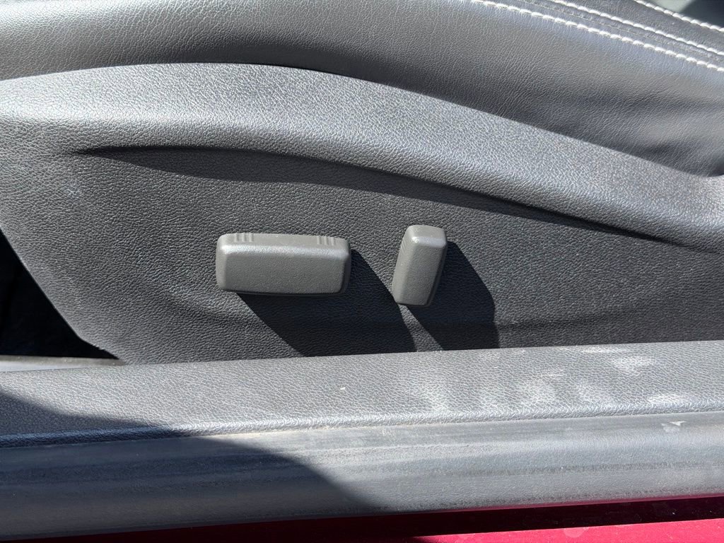 Used 2010 Chevrolet Camaro LT RWD image 13