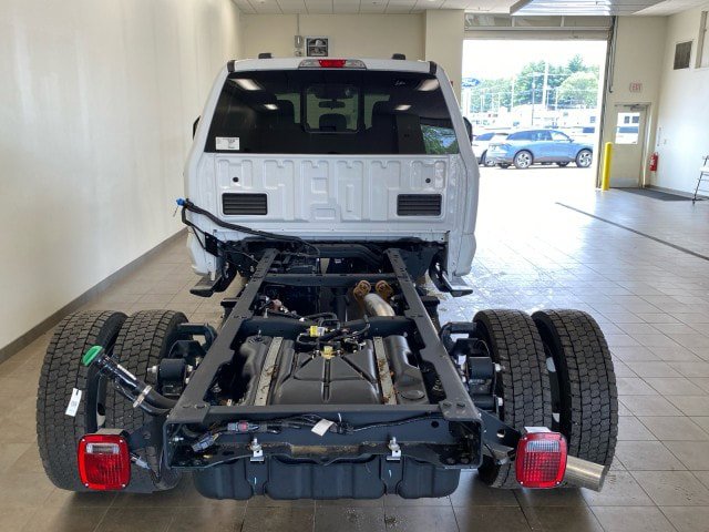 New 2025 Ford F550 4x4 Crew Cab Super Duty image 13