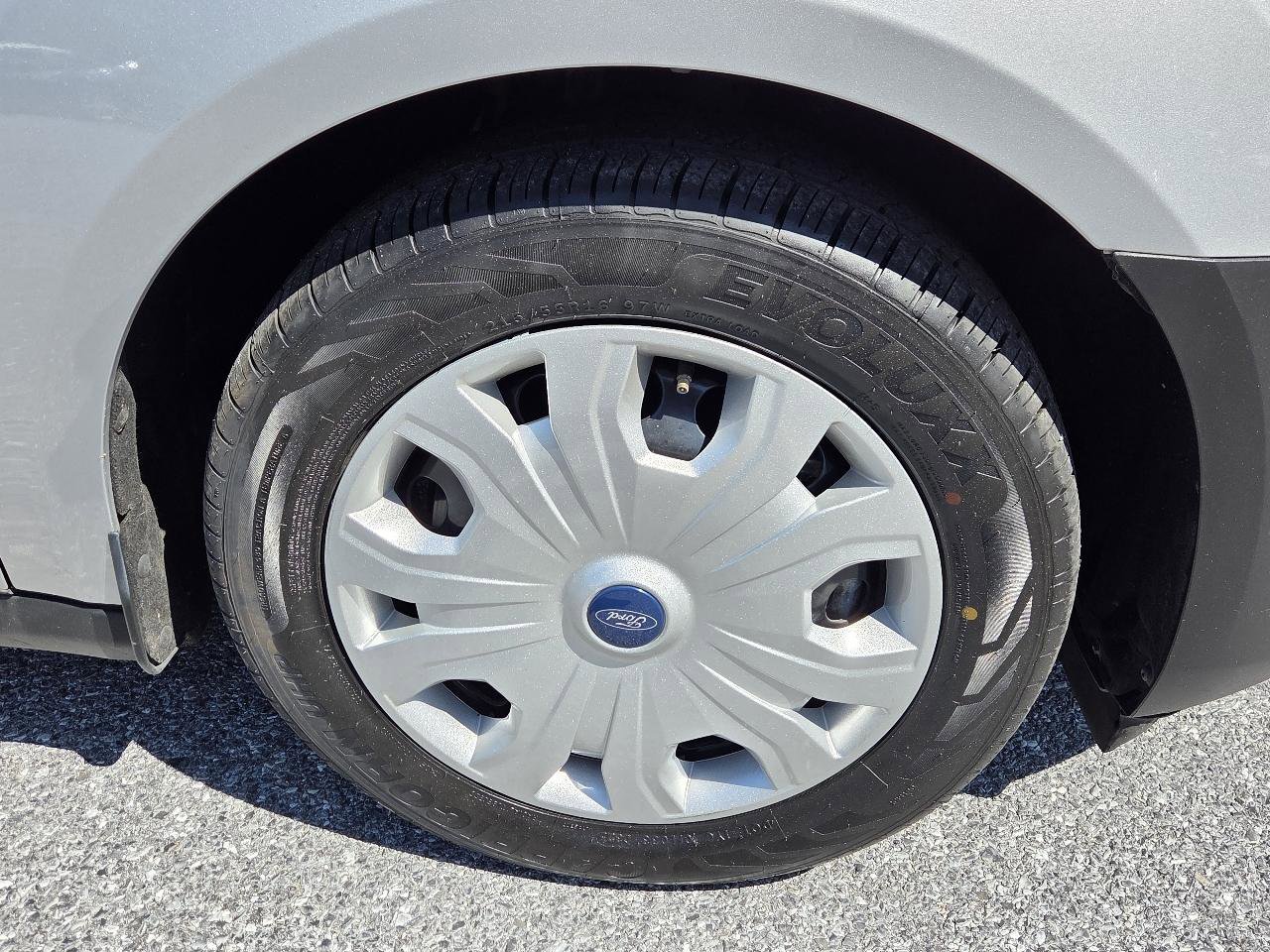 Used 2021 Ford Transit Connect XL image 33