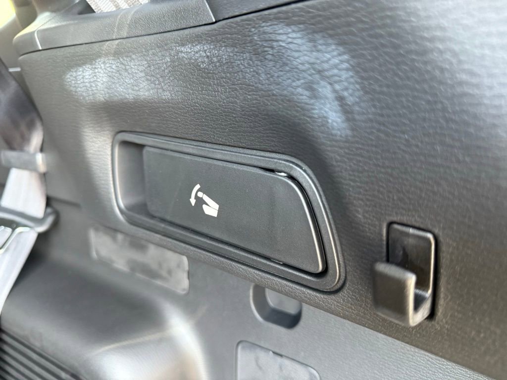 New 2025 Mitsubishi Outlander SEL AWD/4WD image 32